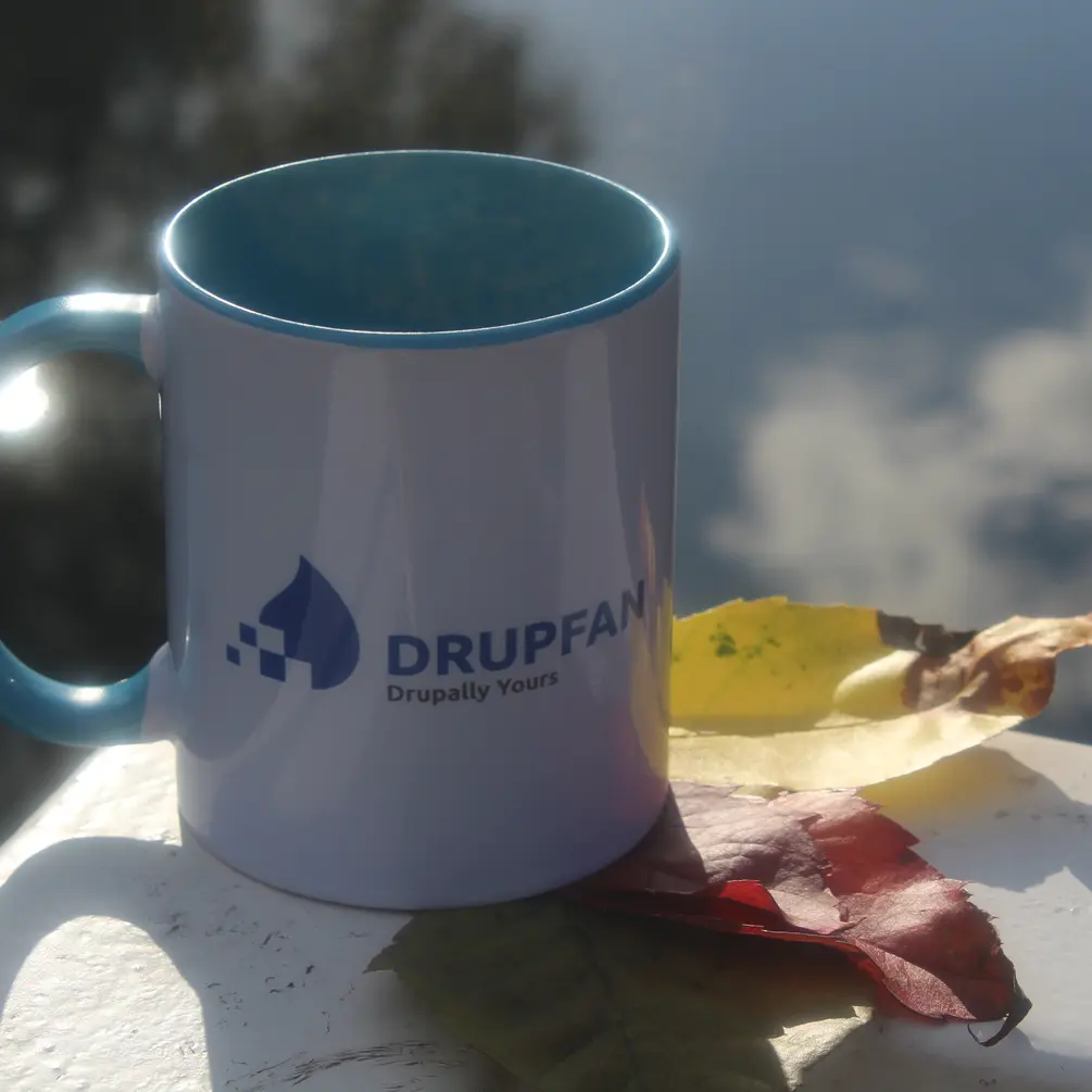 Cover image to blog post about who needs to migrate from Drupal to WordPress